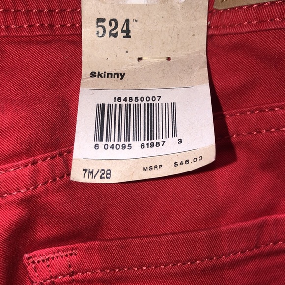 Red 524 Silver Tag Skinny Leg Ultra Low Rise Levi’s with Stretch - Picture 7 of 8